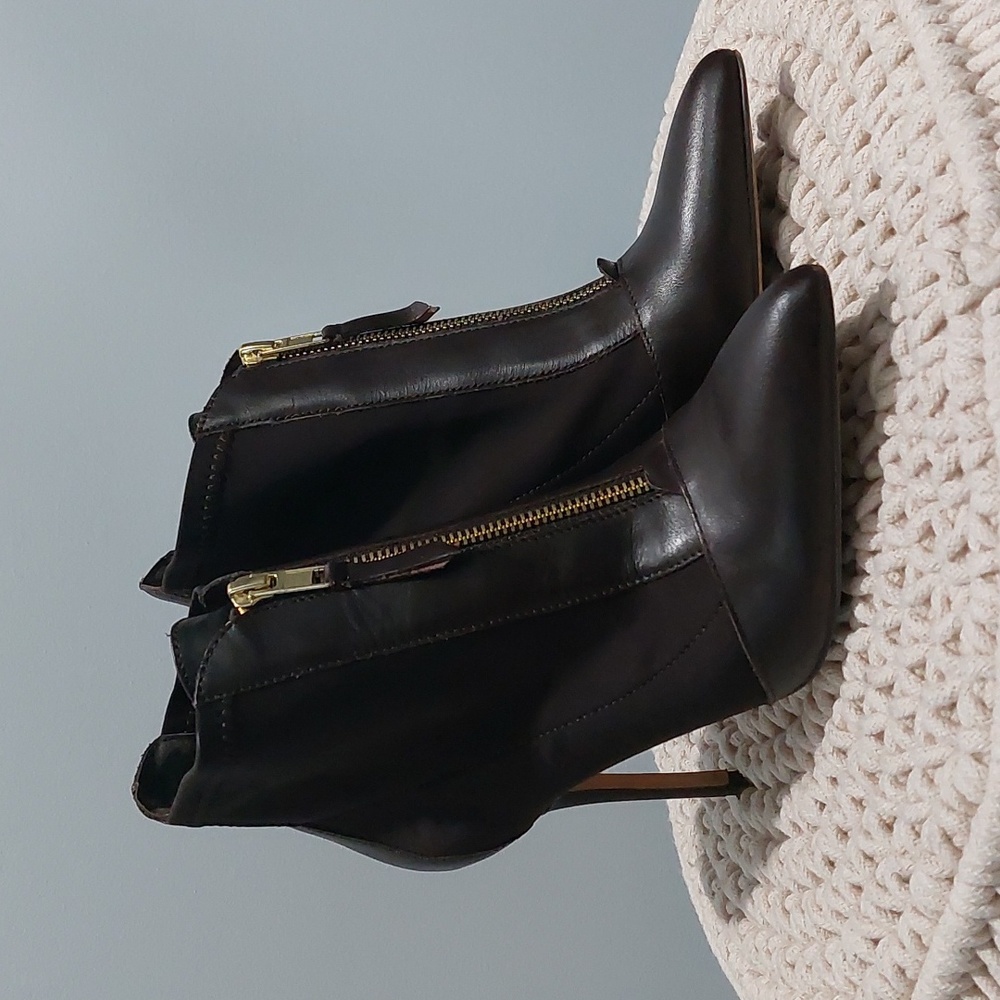 Charles by Charles David Size 8 Brown Ankle Boots
